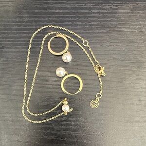 Elegant Gold-colored and Pearl Jewelry Set